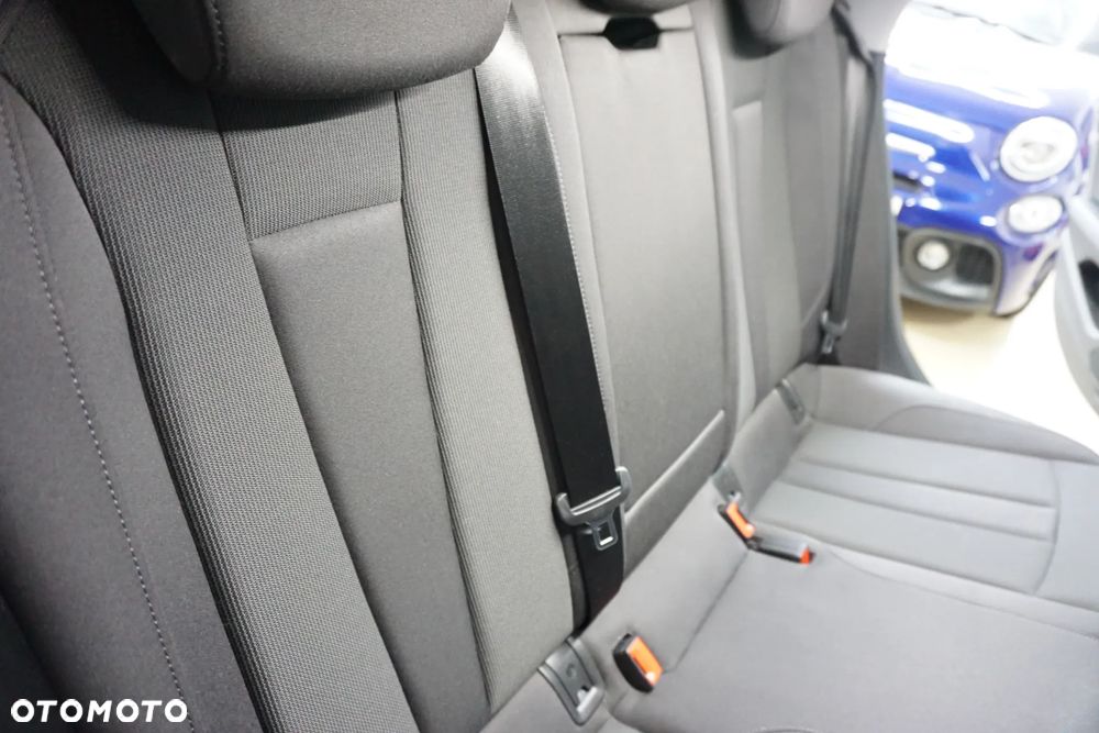 Audi A4 Avant 35 TDI S tronic - 24