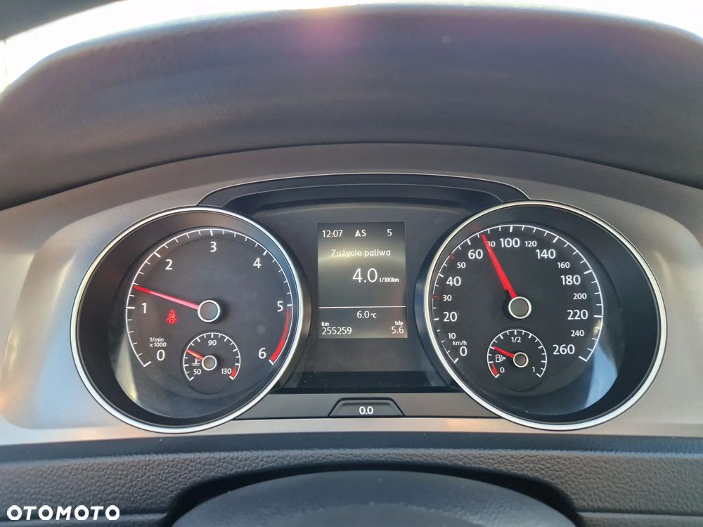 Volkswagen Golf 1.6 TDI BlueMotion Technology Lounge - 5