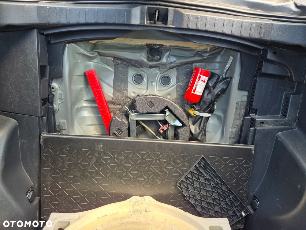 Toyota RAV4 - 29
