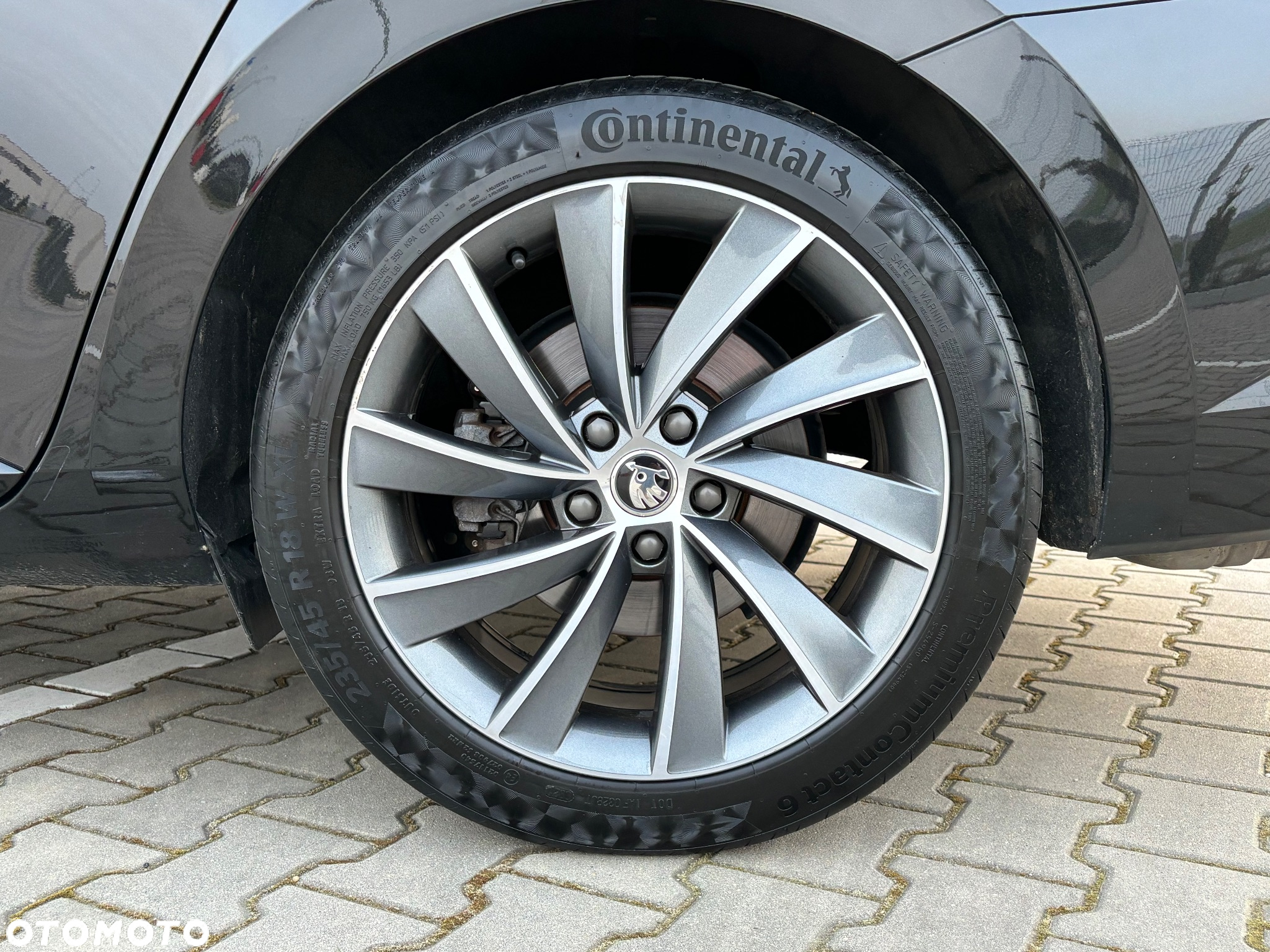 Skoda Superb 2.0 TDI SCR 4x4 L&K DSG - 11
