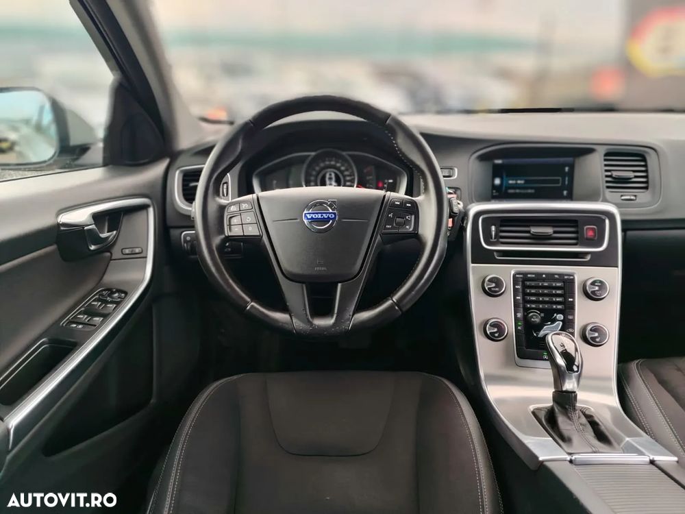 Volvo V60 D3 Geartronic Edition - 8