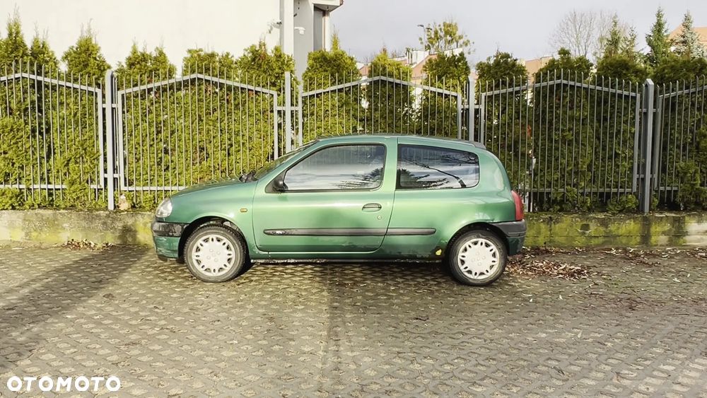 Renault Clio 1.4 RT - 1