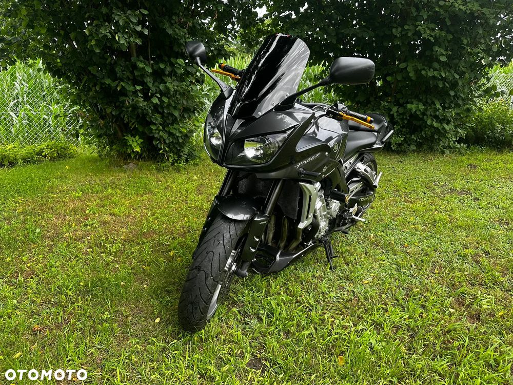 Yamaha FZ - 7