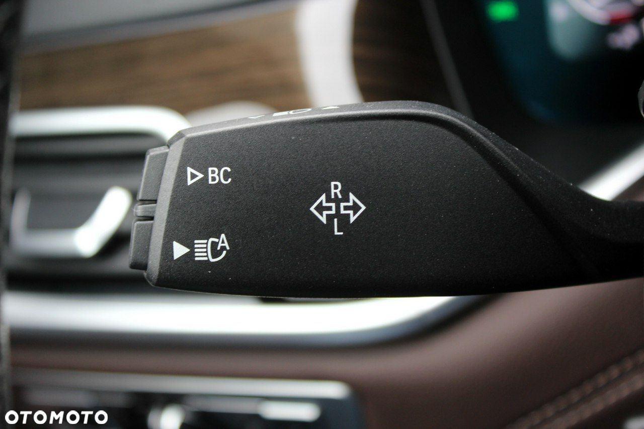 BMW Seria 7 - 23