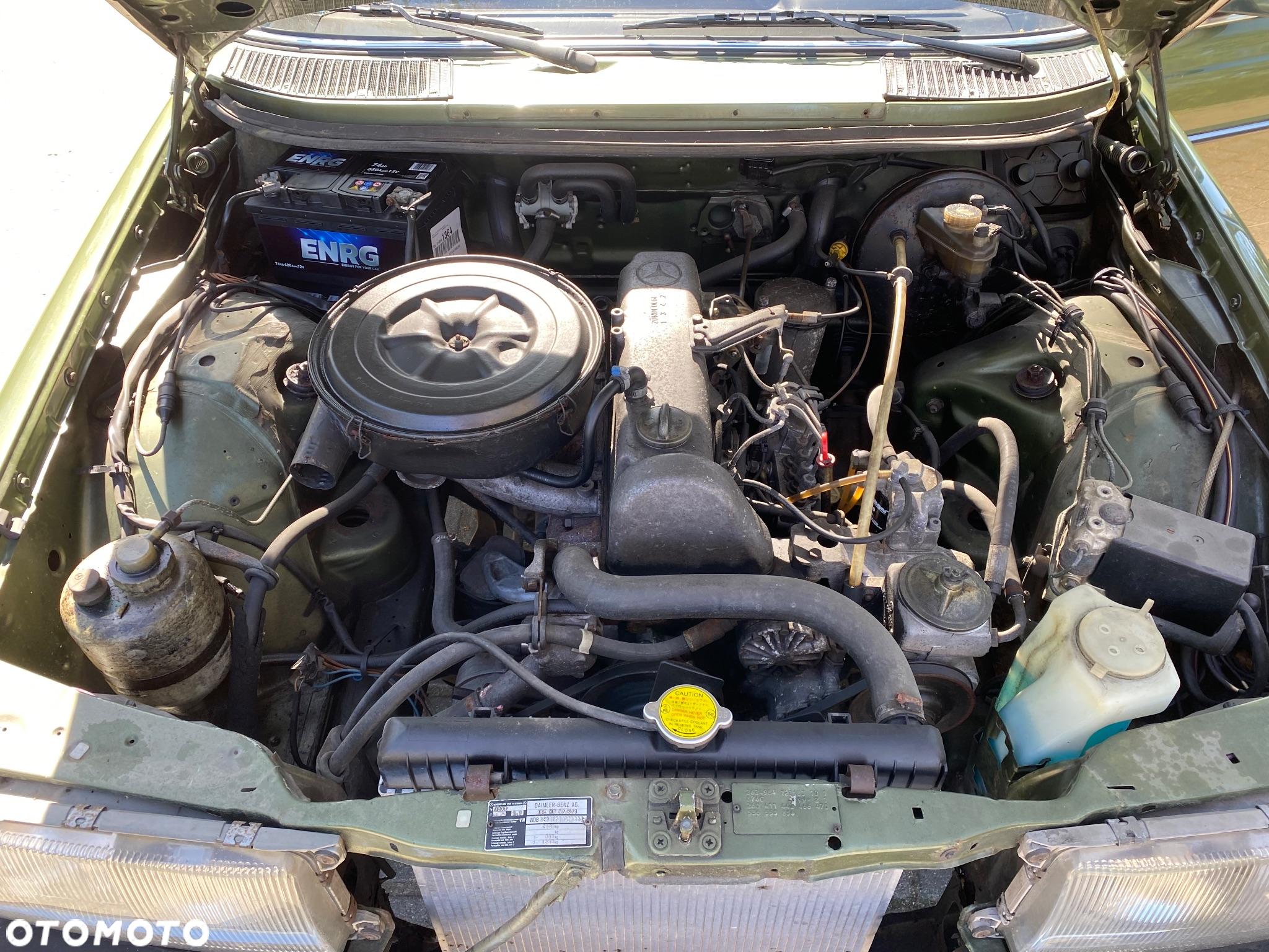 Mercedes-Benz W123 - 16