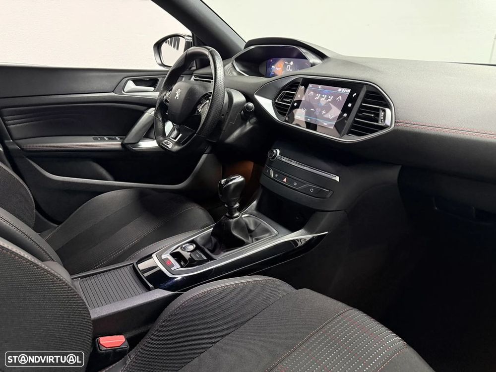 Peugeot 308 1.2 PureTech GT Line - 12