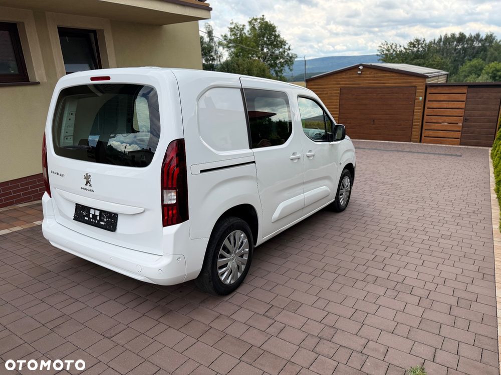Peugeot Partner  21r 130 HK Niski przebieg 1wł ASO 5 dzwi Euro6.2/ford/opel/citroen - 7