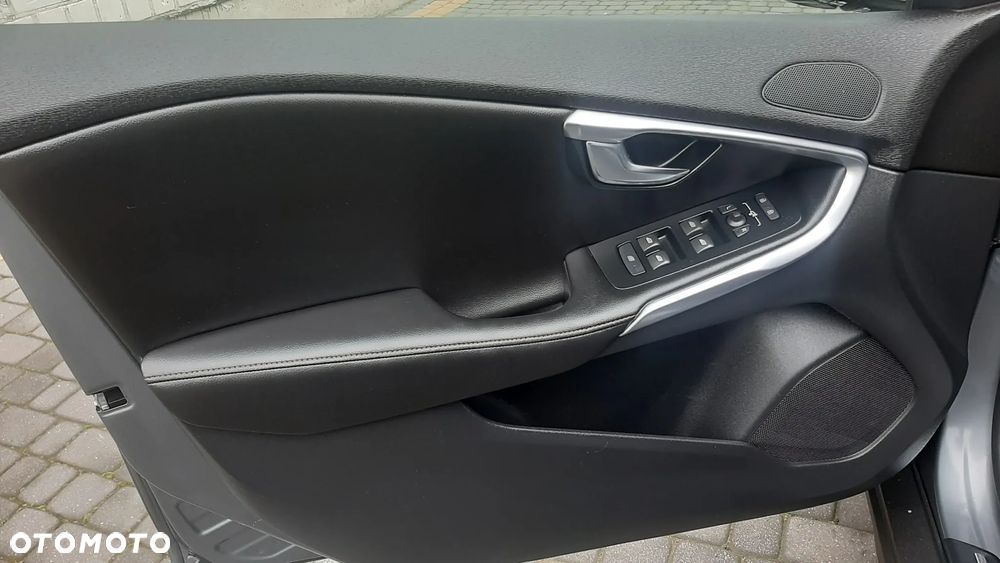 Volvo V40 Cross Country T3 - 34