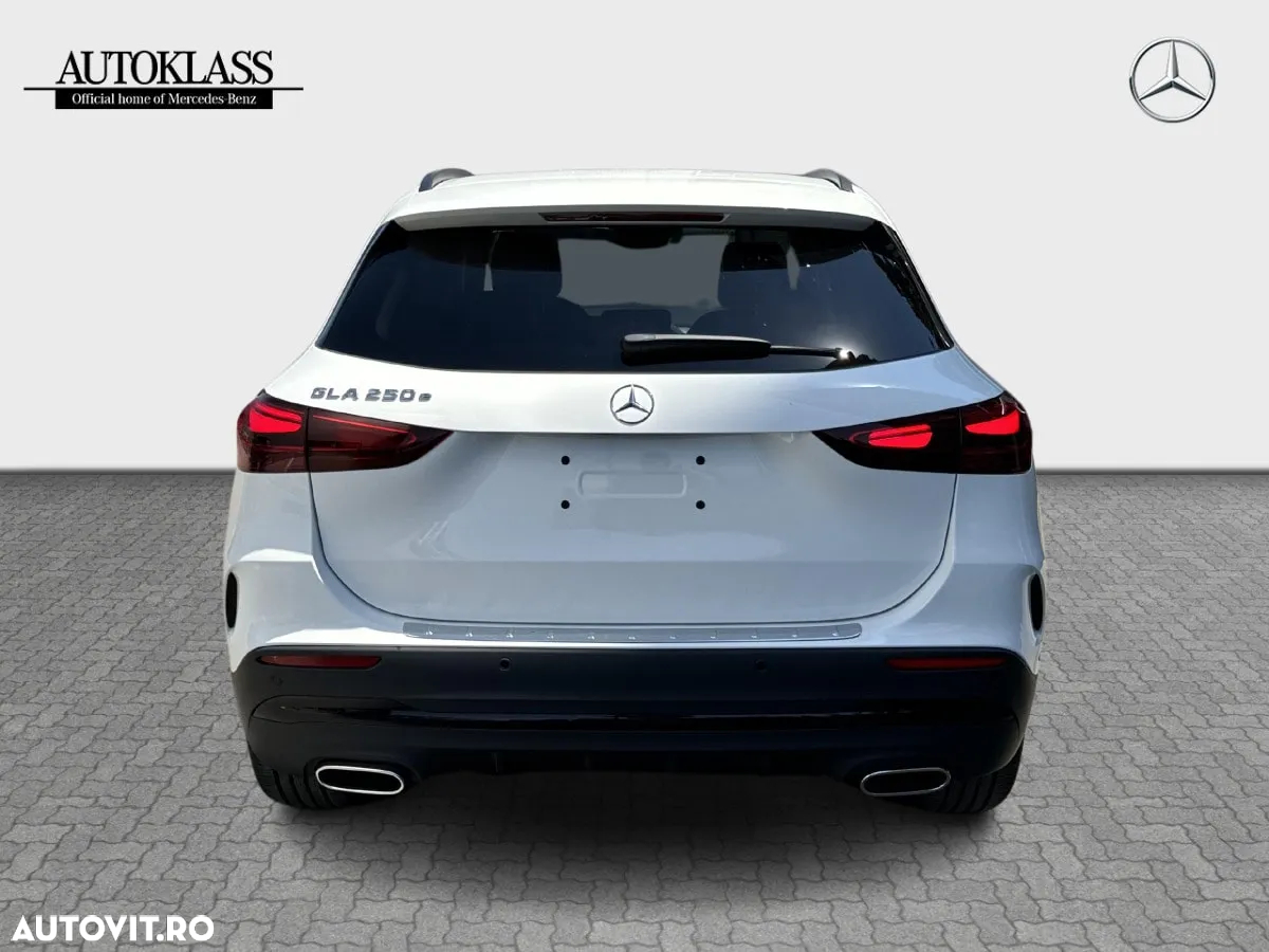Mercedes-Benz GLA - 6
