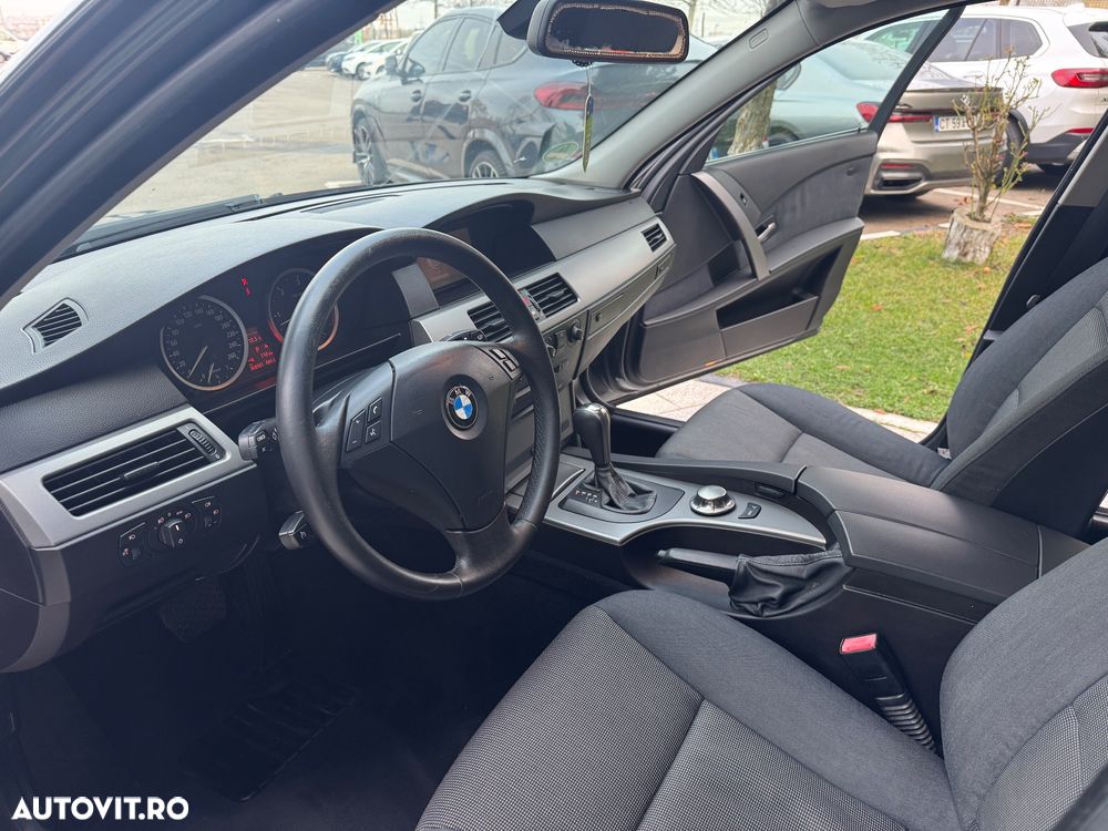 BMW Seria 5 525d Touring Aut. - 25