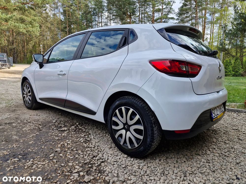 Renault Clio 1.2 16V 75 Life - 18