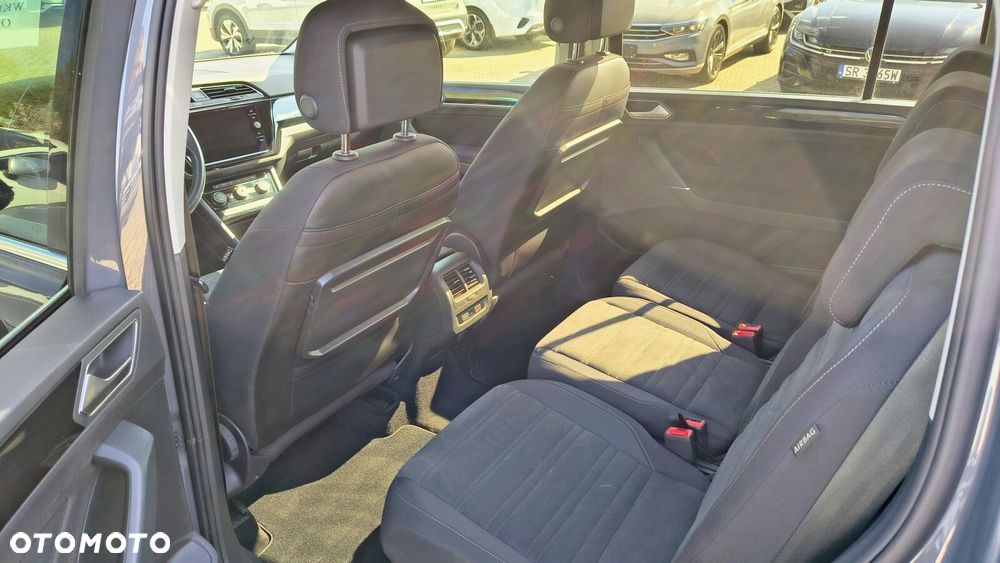Volkswagen Touran - 10