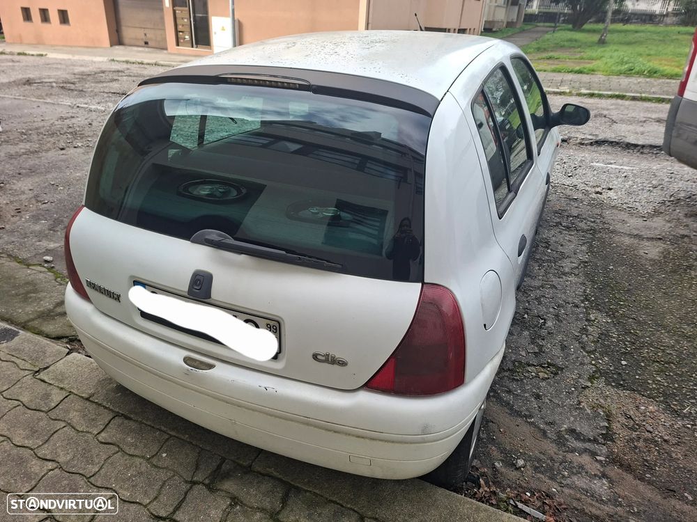 Renault Clio 1.2 - 6