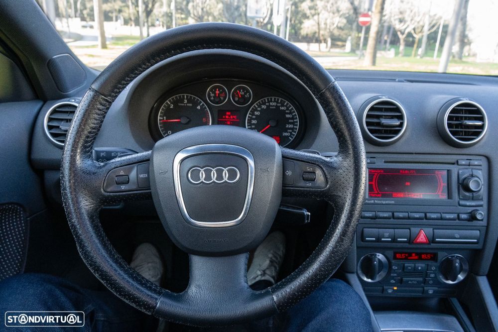 Audi A3 Sportback 2.0 TDi Sport S tronic - 14