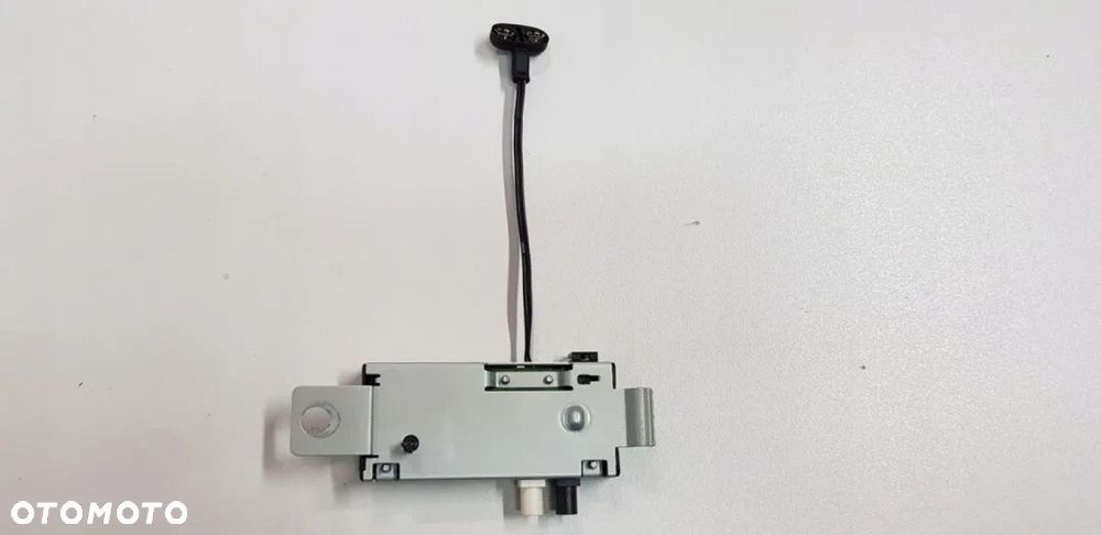 WZMACNIACZ ANTENOWY OPEL INSIGNIA A 13241374 ZK - 2