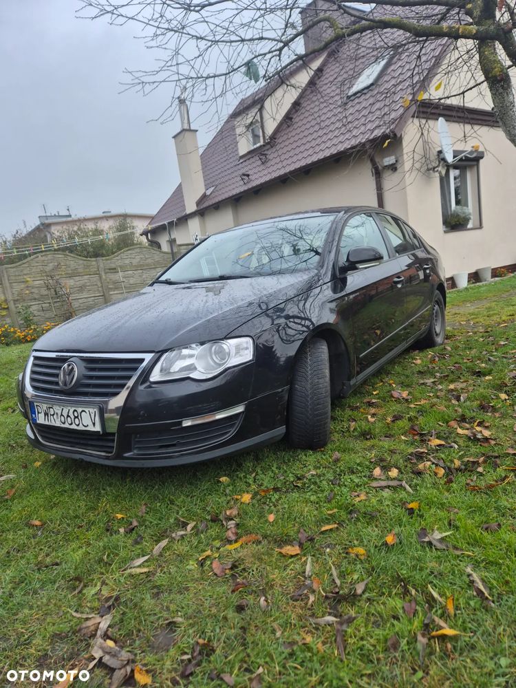 Volkswagen Passat 1.9 TDI Comfortline - 4
