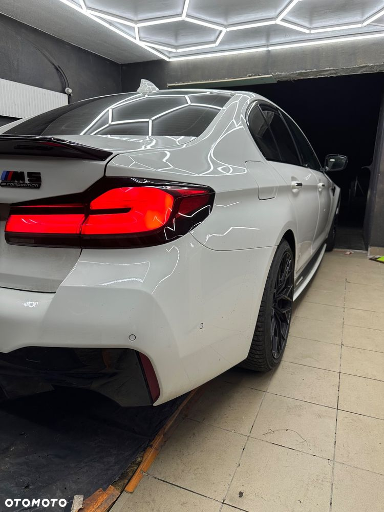 BMW Seria 5 M550i xDrive sport - 15