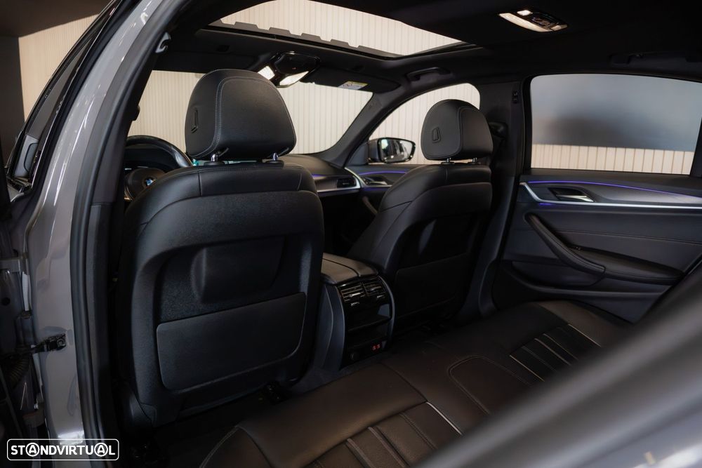 BMW 520 e Pack M - 28
