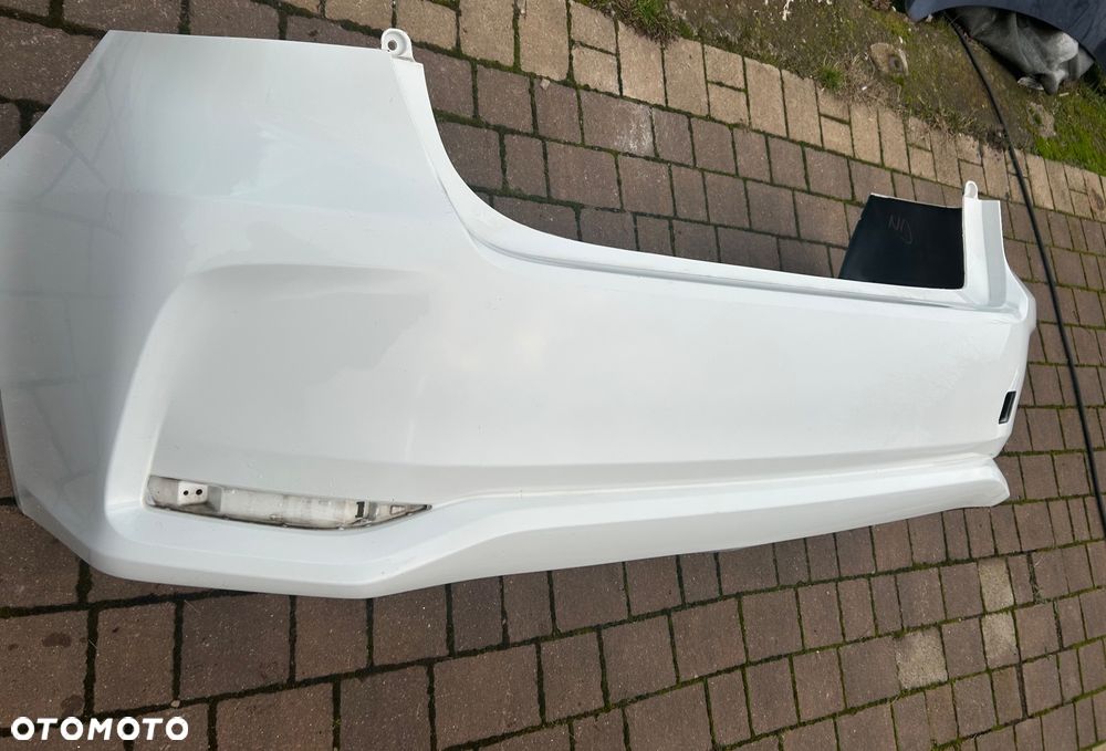 COROLLA E21 SEDAN ZDERZAK TYL 040 IGLA ORG - 1