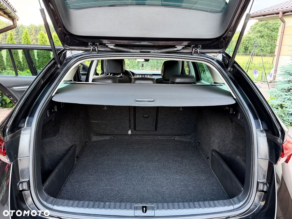 Skoda Octavia 2.0 TDI Sportline DSG - 24