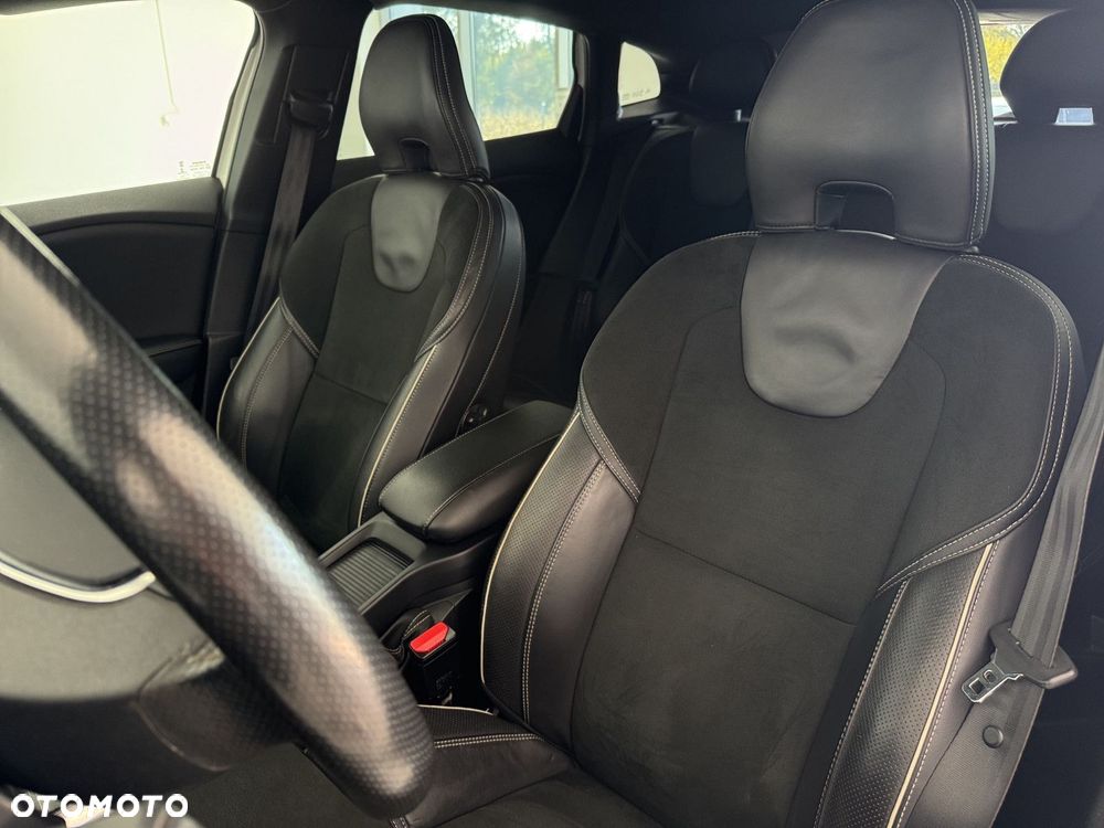 Volvo V40 T3 Drive-E R-Design Momentum - 11