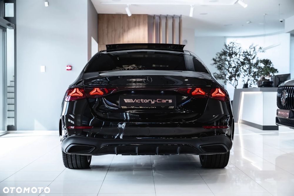 Mercedes-Benz Klasa E 300e 4Matic 9G-TRONIC Edition AMG Line - 8