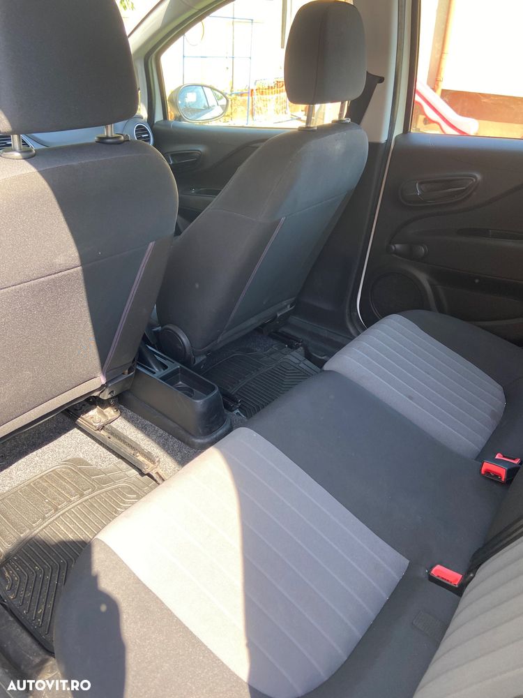 Fiat Punto 1.2 - 9