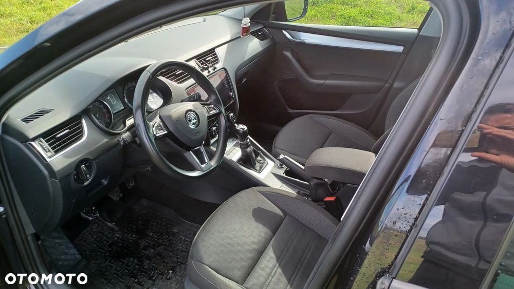 Skoda Octavia 1.6 TDI Ambition - 8