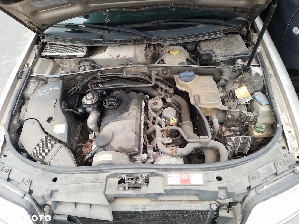 AUDI A6 C5 1.9 TDI AJM 97-01 - RADIO CHORUS (LY1T) - 16