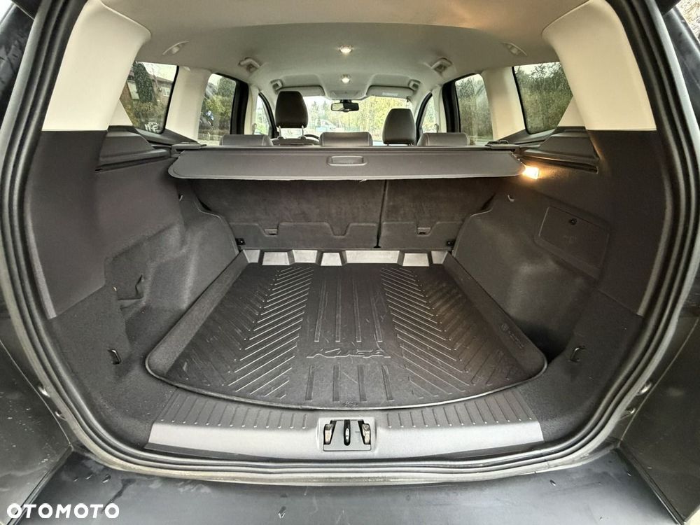 Ford Kuga - 14