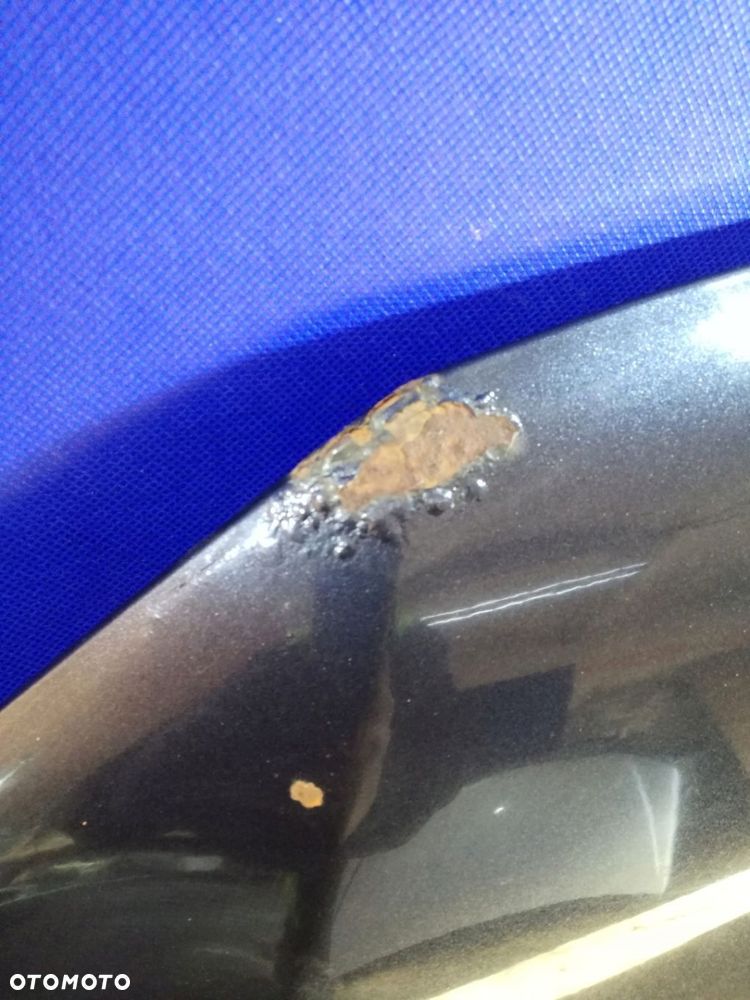 VW Amarok maska pokrywa klapa przód wygłuszenie - 2