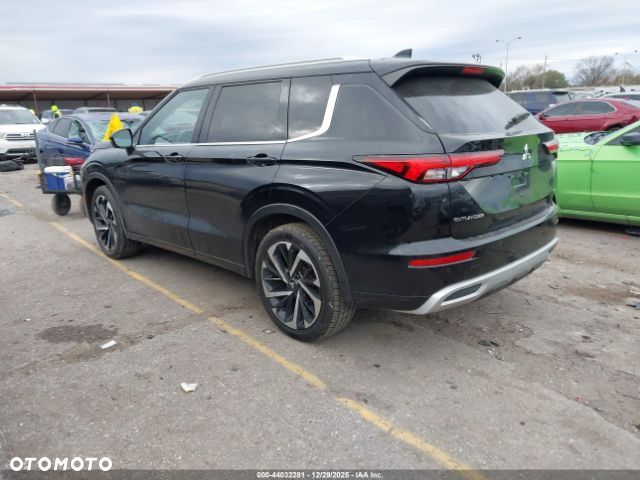 Mitsubishi Outlander - 5