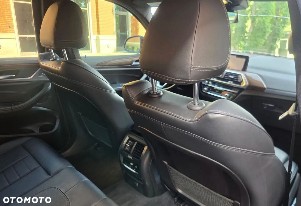 BMW X3 xDrive30i Luxury Line - 16