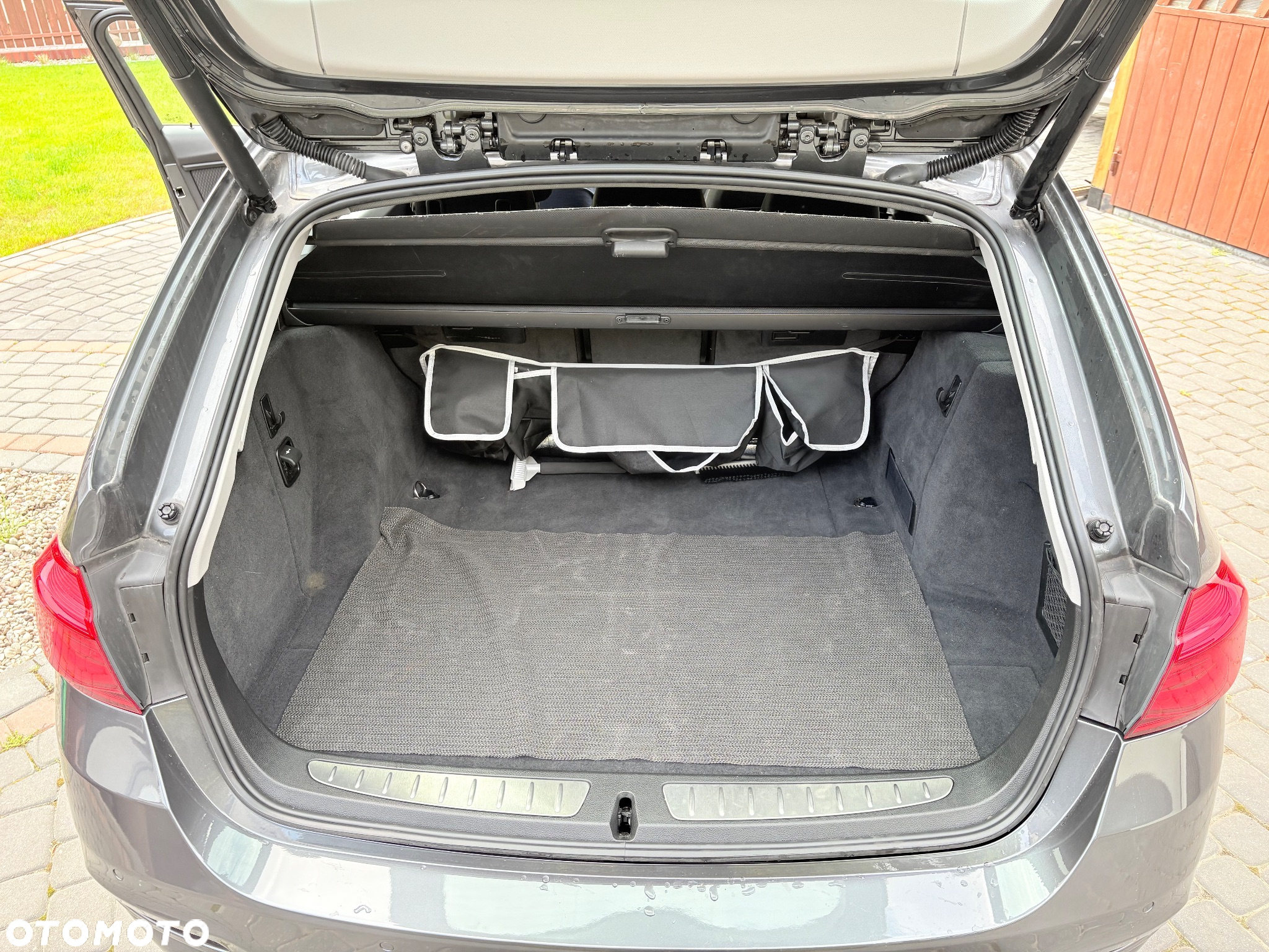 BMW Seria 3 318d Touring - 35