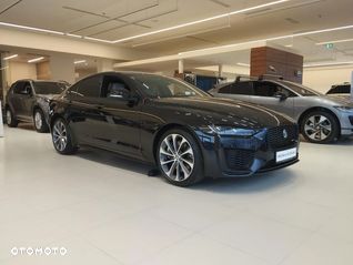 Jaguar XE 2.0 P250 R-Dynamic SE