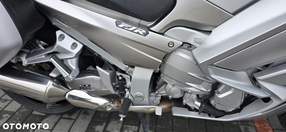 Yamaha FJR - 13