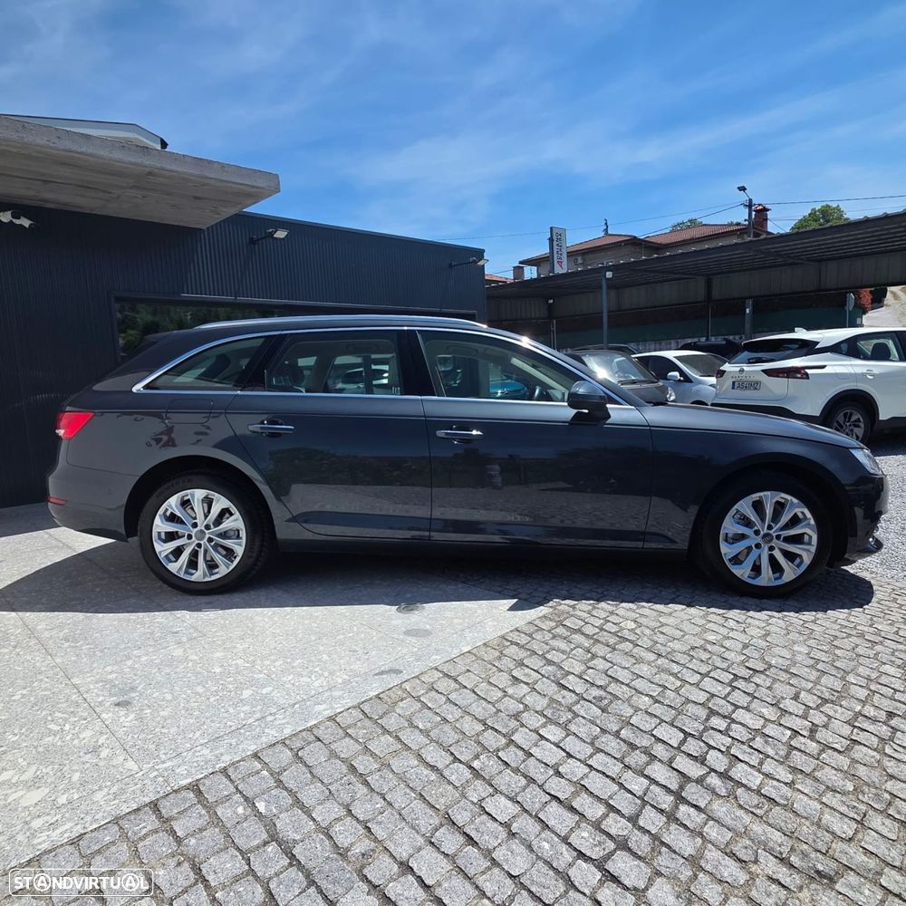 Audi A4 Avant 2.0 TDI Design - 13