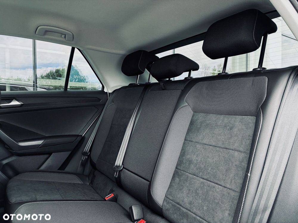 Volkswagen T-Roc - 7