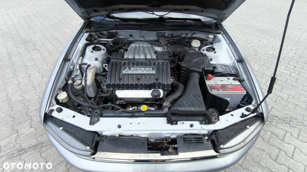Mitsubishi Galant 2.5 V6 - 8