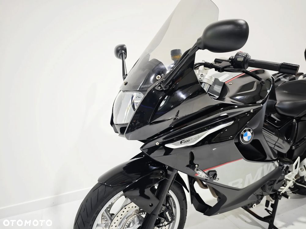BMW F - 15