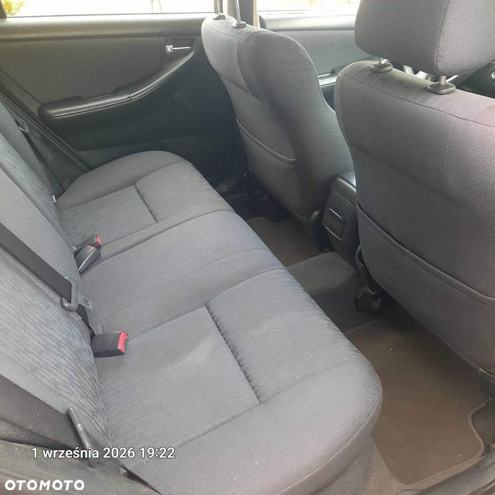 Toyota Corolla 1.4 VVT-i Base - 18