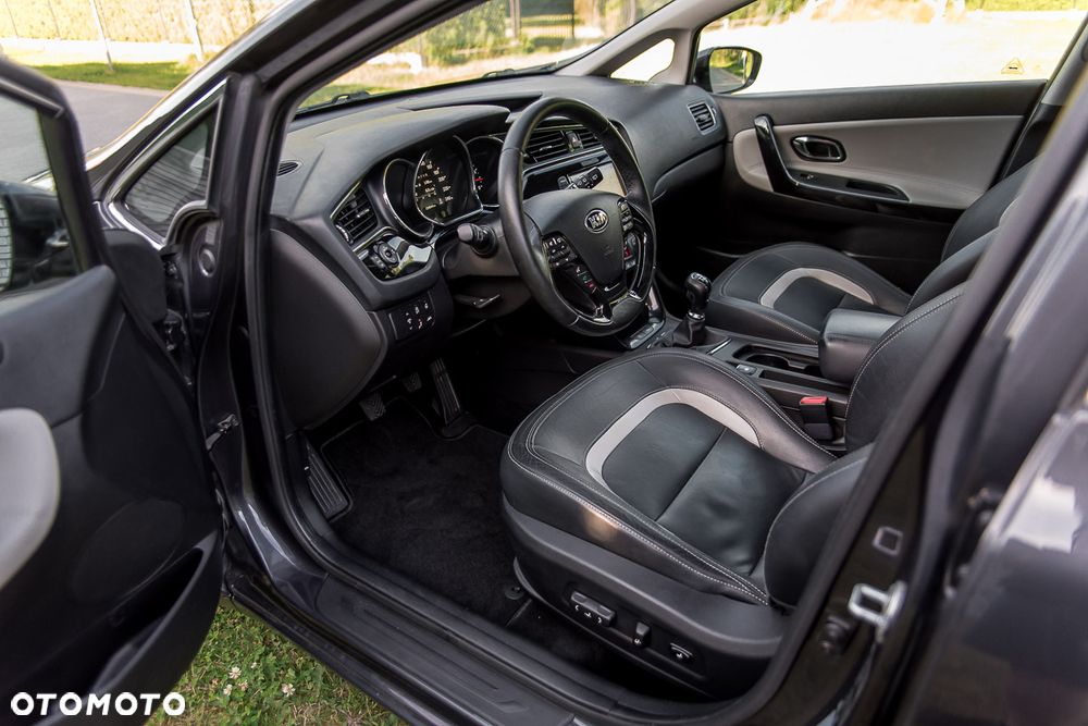 Kia Ceed 1.6 CRDi 136 ISG Platinum Edition - 28
