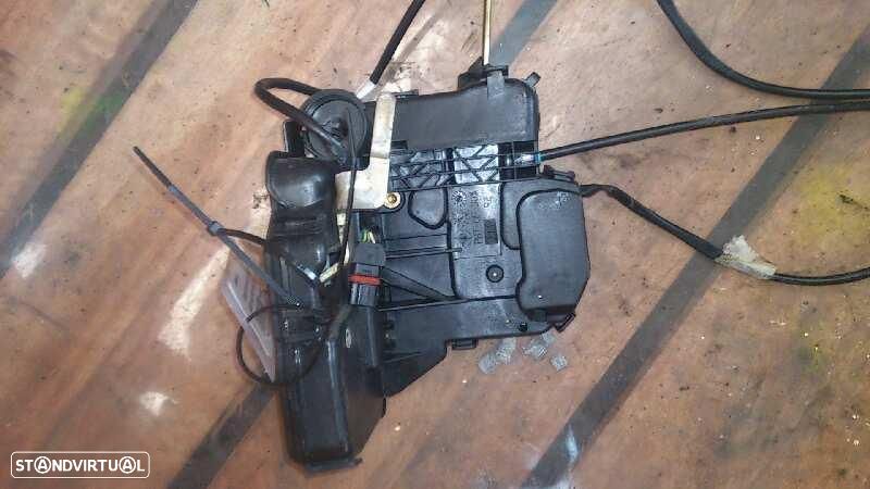 FECHADURA PORTA FRENTE DIREITA MERCEDES-BENZ CLASE C BM 203 FAMILIAR - 1