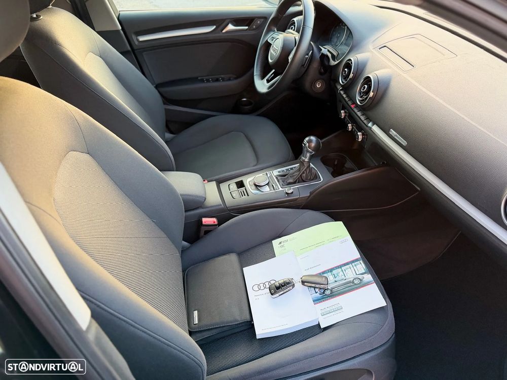 Audi A3 Sportback 30 TFSI S tronic - 12