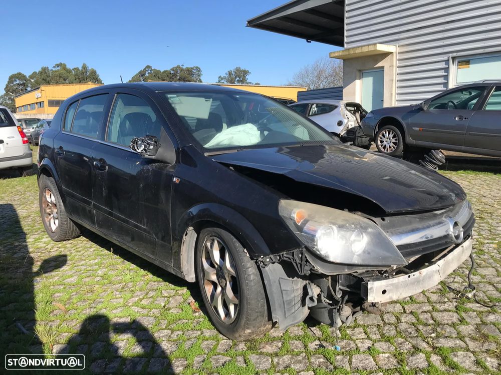 Opel Astra H 1.4 5P 2004 - Para Peças - 2