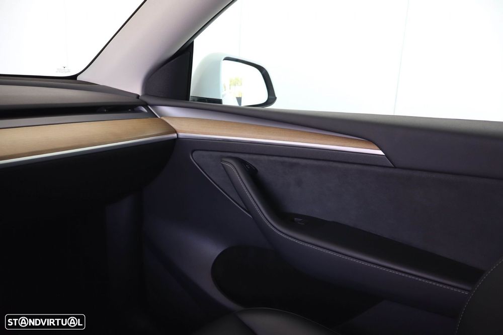 Tesla Model Y Long Range Tração Integral - 38