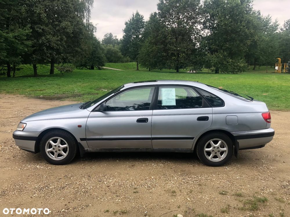 Toyota Carina 1.8 - 4