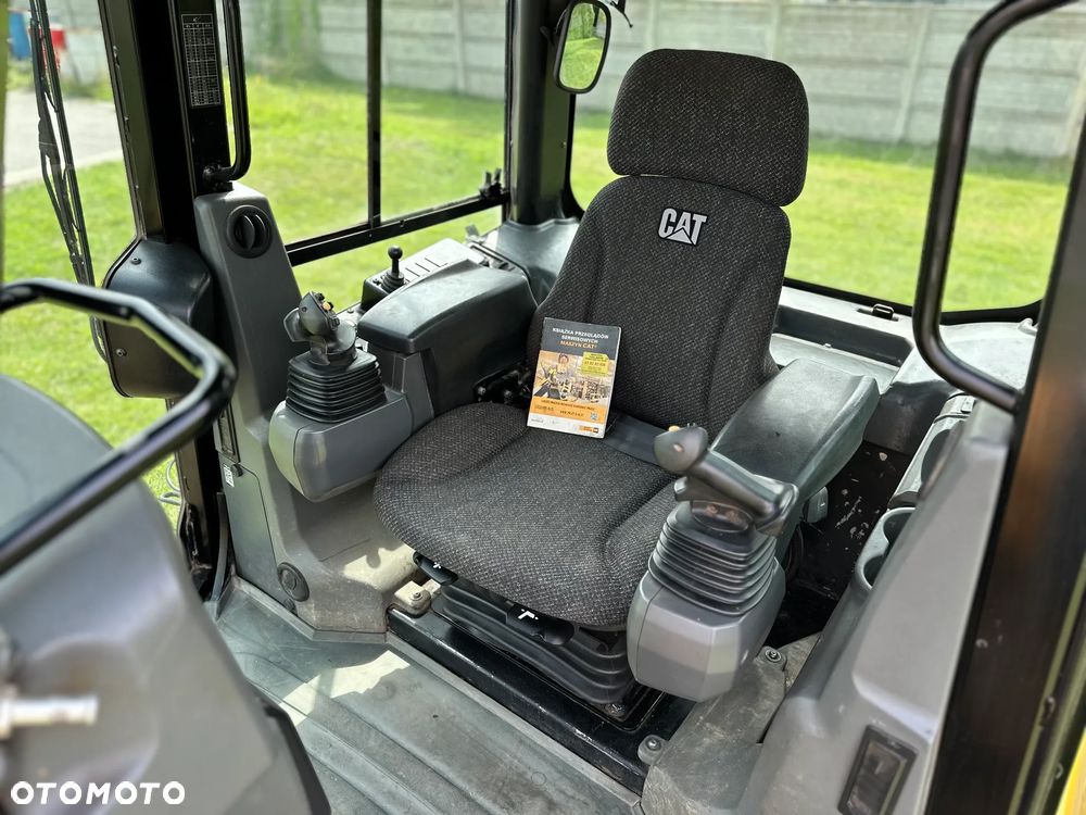 Caterpillar CAT D4K 2 XL / 8700Mth / Salon Polska - 10