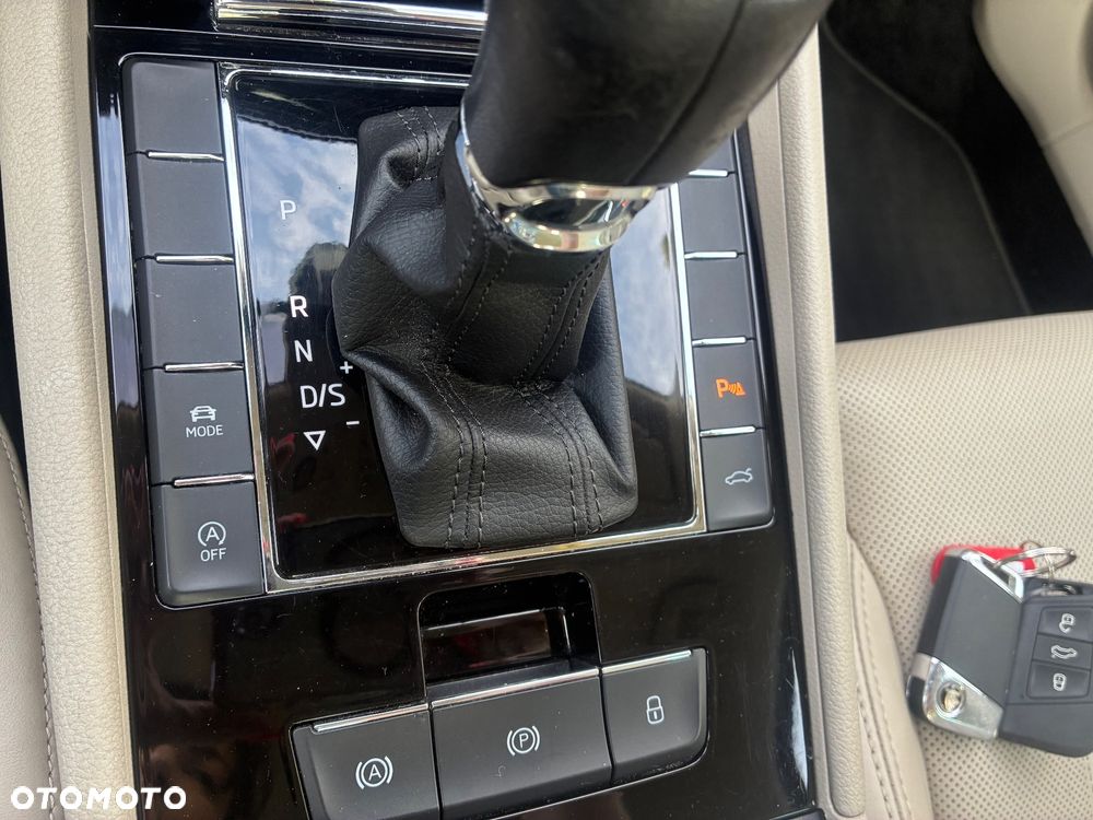 Skoda Superb 1.8 TSI L&K DSG - 15