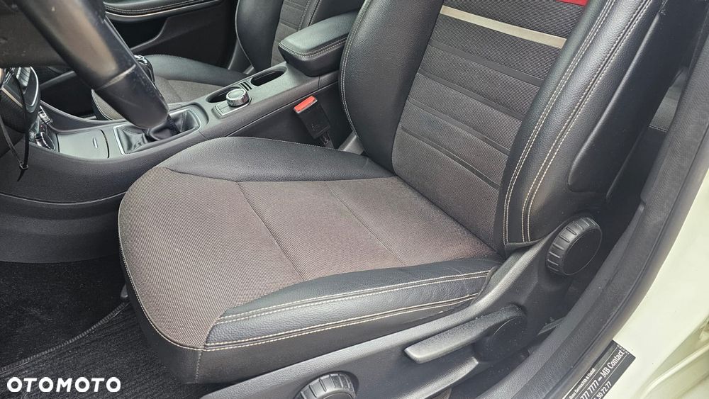 Mercedes-Benz Klasa A 180 (BlueEFFICIENCY) - 10